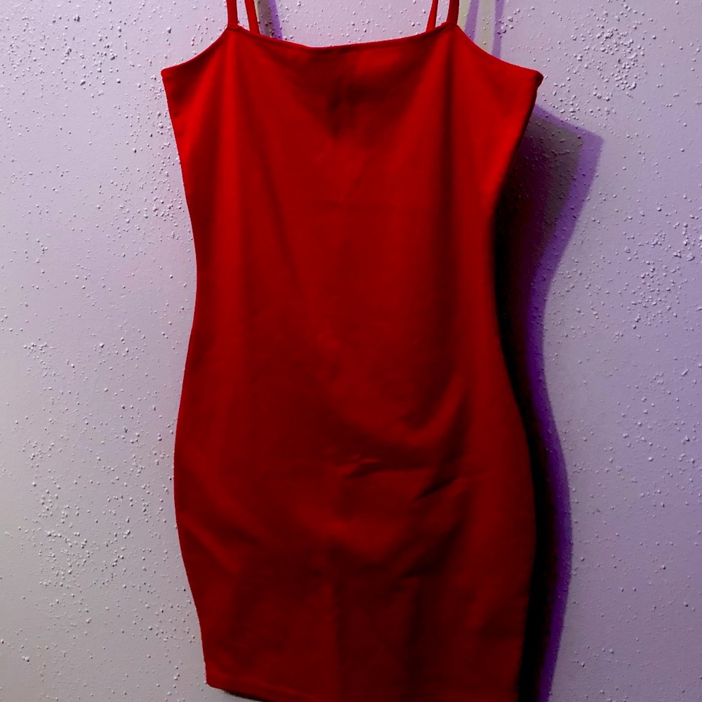 Red bodycon dress